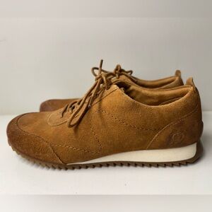 Born Women's Lynn Retro Sneakers NWOB Size 9